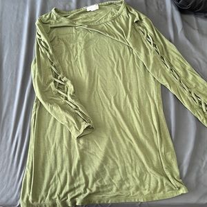 Green 3/4 sleeve dress shirt size small good condition